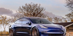 阿迪達斯和特斯拉因Model 3標志陷入商標爭執