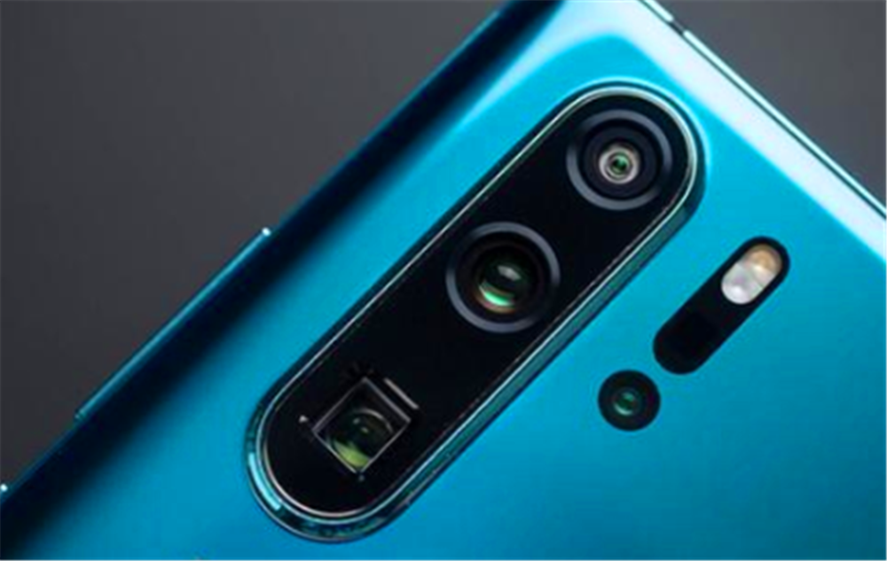 華為手機相機的徠卡標志為什么不用徠卡商標，只是寫上LEICA？